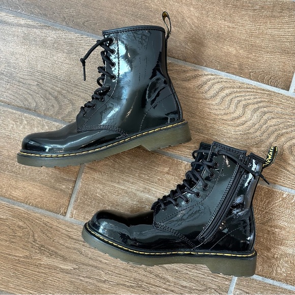 Doc Marten’s Junior 1460 Patent Leather Lace Up Boots Size 5 Black Lucido - Picture 14 of 14
